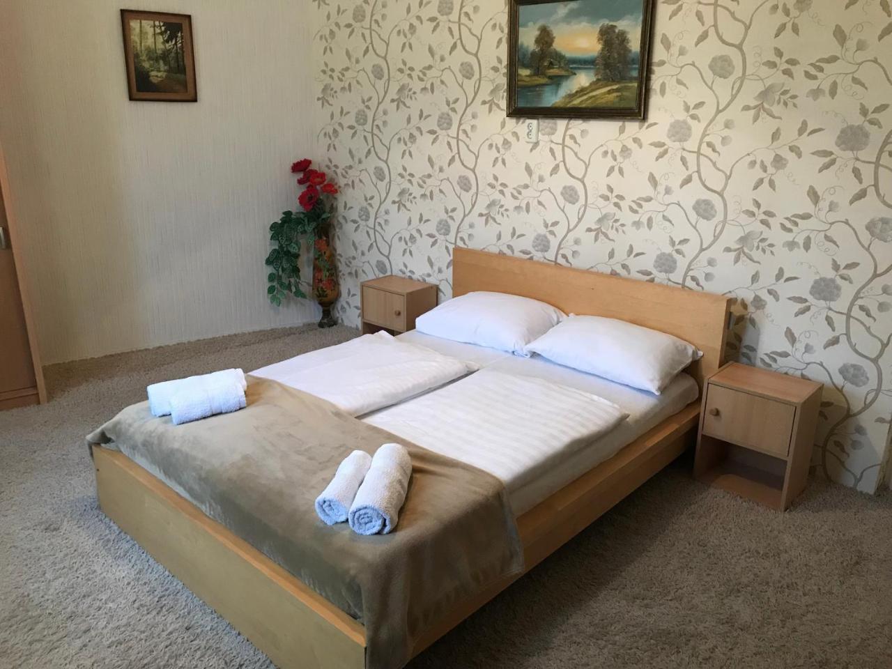 Lotusz Apartments In Nyíregyháza Exteriör bild